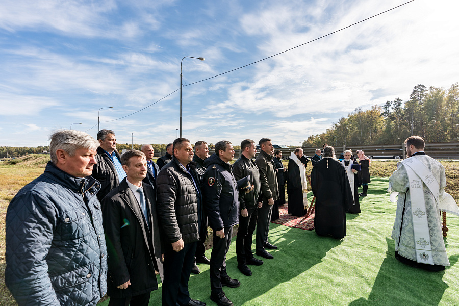 Освящение первого поклонного креста в Подольске